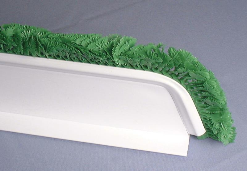 1� x 30� Curved Divider with 2" Green Parsley 1 1� x 30� Curved Divider with 2" Green Parsley